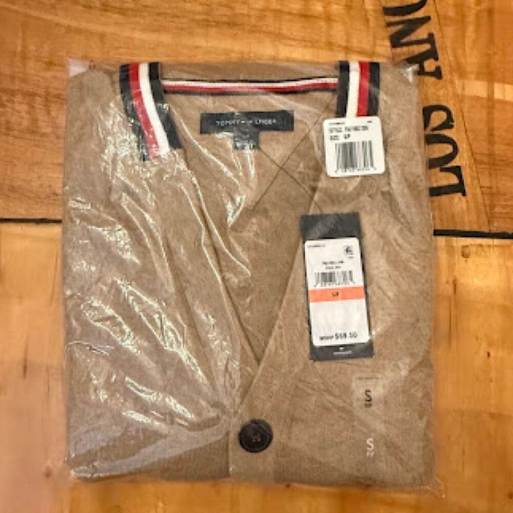 Tommy Hilfiger Men V-Neck Cardigan - Picture 6 of 10